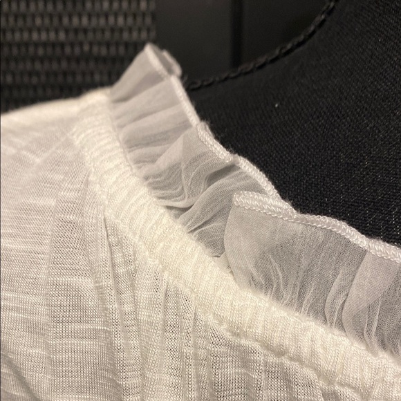 LOFT Soft White Blouse with Ruffled Neckline and Relaxed Fit - Picture 6 of 8